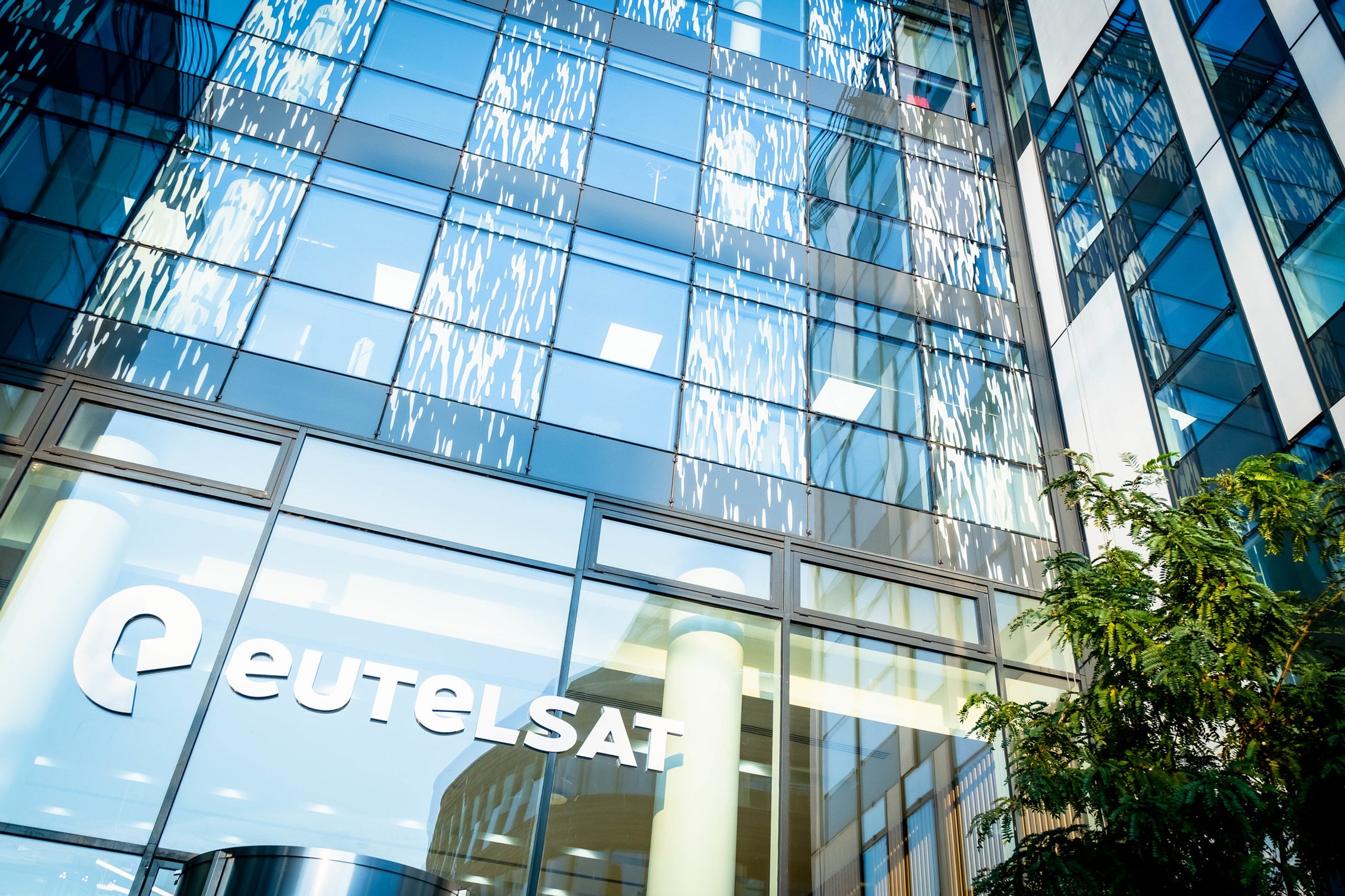 Eutelsat's Strategic Move: Securing Defense and LEO Agreements
