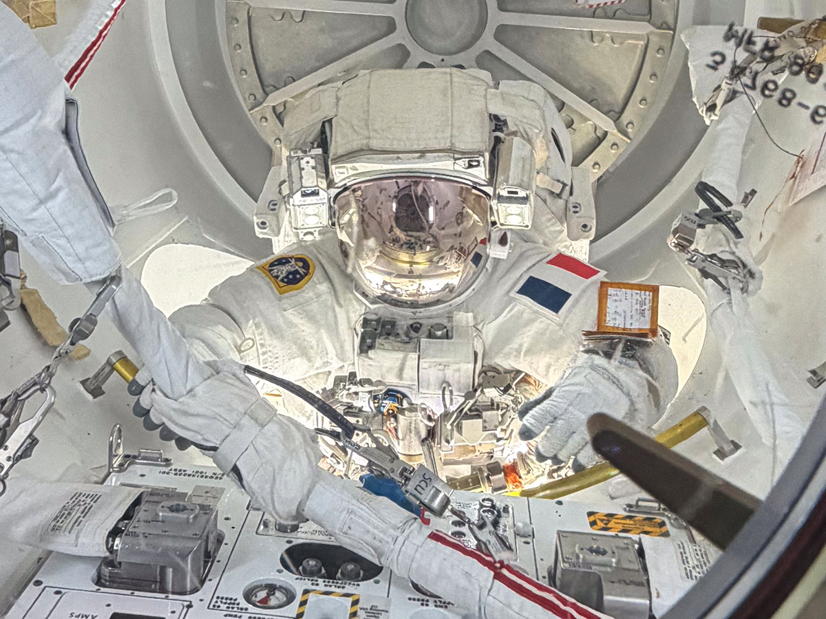 Expedition 75 Prepares for Critical Spacewalk to Enhance Communication Capabilities